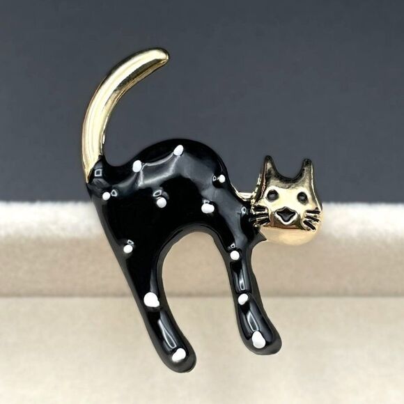 Yellow Gold with Black and White Polka Dot Enamel Scaredy Cat Pin Back Brooch - Picture 3 of 7